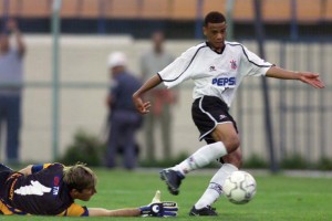 Marcelo del Coritiba in azione 